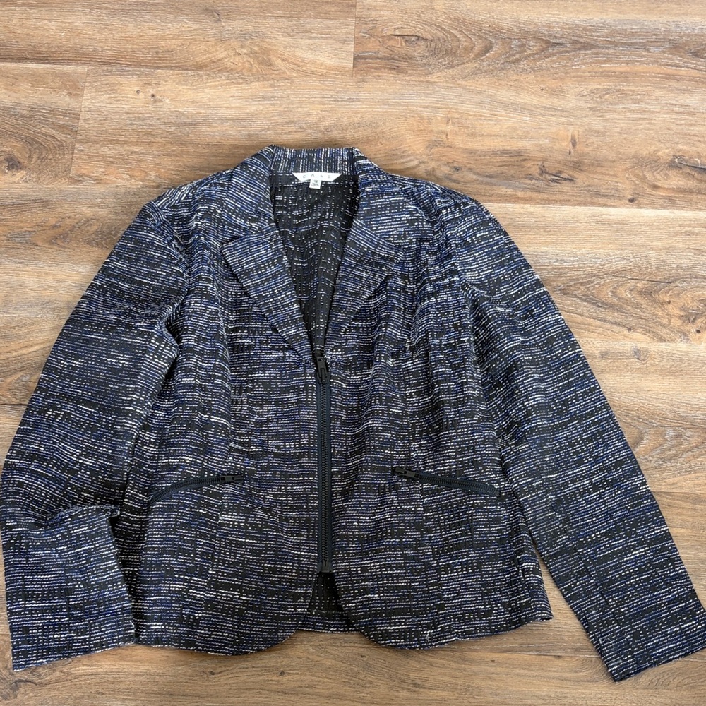 CAbi Navy and Black Textured Zip-Front Blazer
